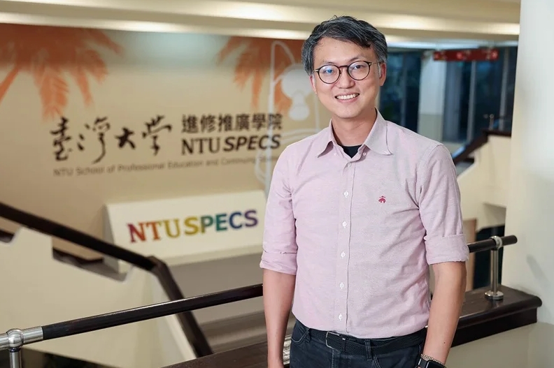 AI浪潮正迎面而來 你是乘浪而起？還是被取而代之？ --臺大進修推廣學院副院長孔令傑專訪 (文章出處：UDN聯合新聞網)