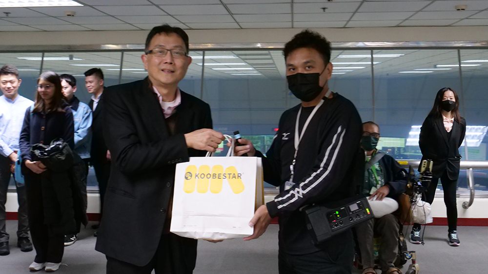安全、舒適、快捷—臺大進修推廣學院管理碩士學分班企業參訪台北捷運公司高運量行控中心